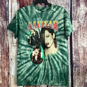 Aaliyah tie dye T-shirt NWT Small